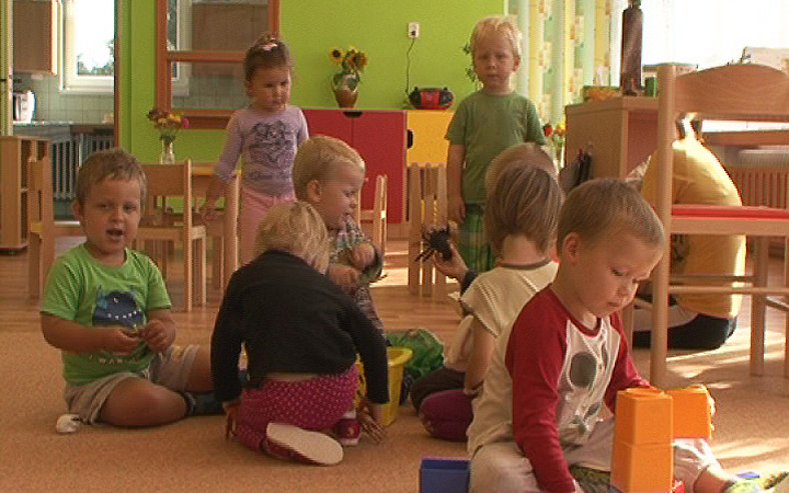 VIDEO: MATEŘSKÁ ŠKOLKA U STADIONU MÁ ZASE ČTYŘI TŘÍDY