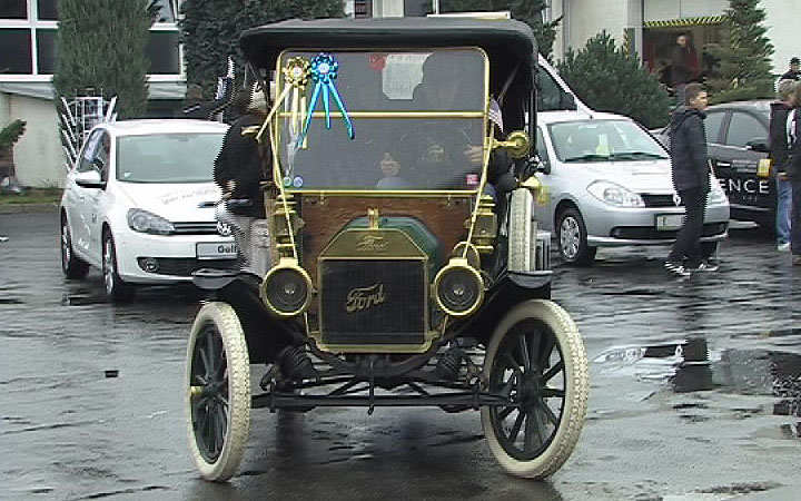 VIDEO: ÚSTECKÝ AUTOSALÓN POČTRNÁCTÉ