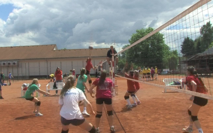 KURTY HOSTILY TURNAJ ŽÁKYŇ, VÍTĚZSTVÍ DOSÁHLY HRÁČKY BANÍKU RTYNĚ