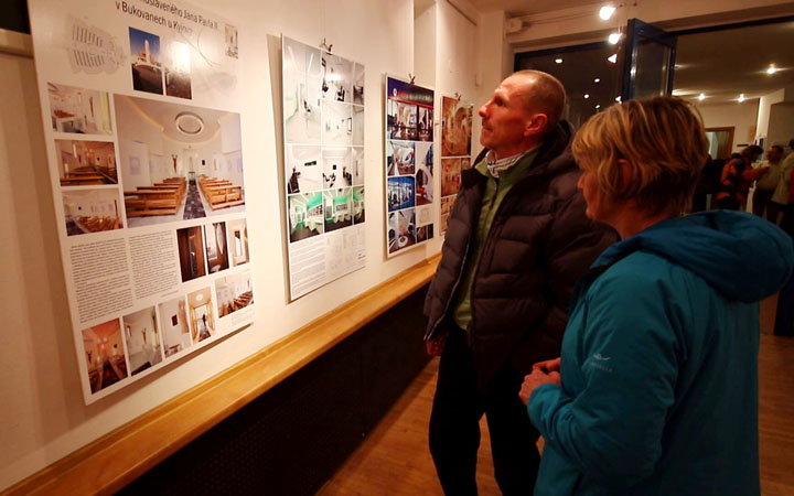 V GALERII POD RADNICÍ PROBÍHÁ VÝSTAVA GRAND PRIX ARCHITEKTŮ