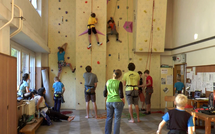 DDM DUHA NABÍZÍ DĚTEM I DOSPĚLÝM PŘIBLIŽNĚ 70 KROUŽKŮ