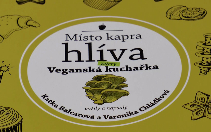 K. BALCAROVÁ A V. CHLÁDKOVÁ VYDALY VEGANSKOU KUCHAŘKU
