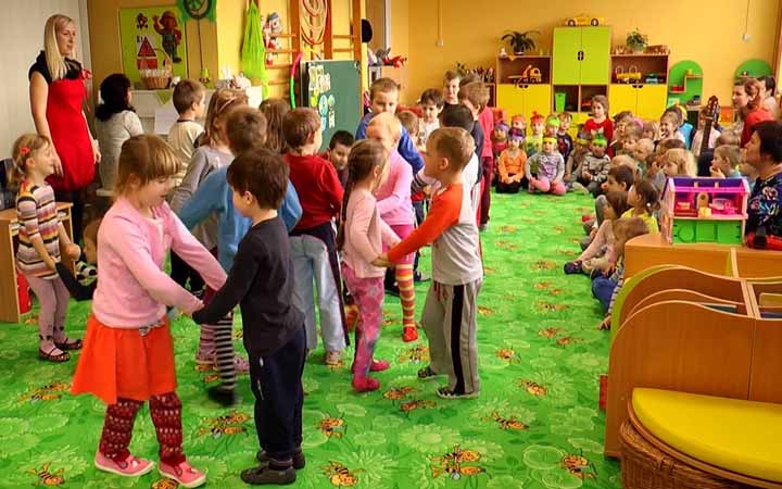 MŠ VINOHRADY SLAVILA POD HESLEM: “DĚTI JSOU NAŠE SLUNÍČKO JIŽ 30 LET”