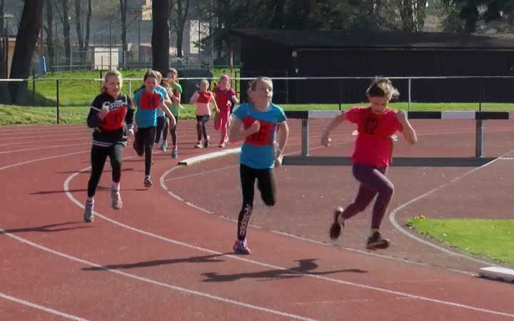 ŽÁCI ZÁKLADNÍCH ŠKOL SOUTEŽILI O POHÁR VÁCLAVA ČEVONY