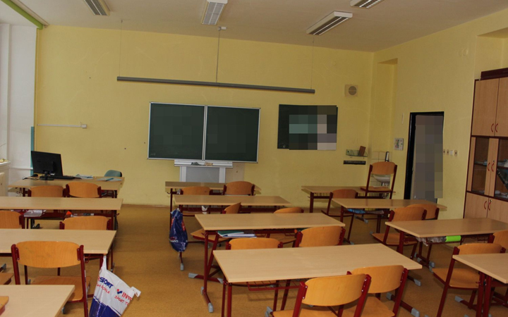 NEPŘÍTEL ŠKOLY NEBO ZHRZENÝ ŽÁK