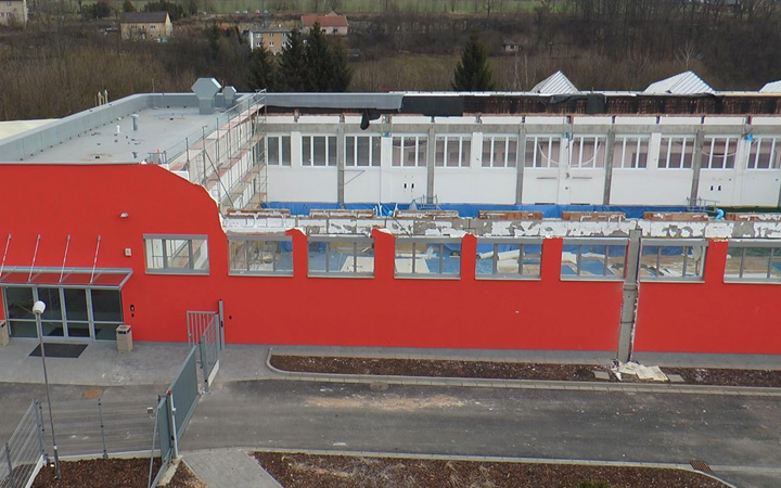 VYŠETŘOVÁNÍ PÁDU STŘECHY HALY SKONČILO