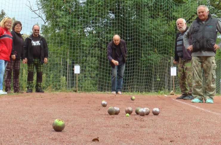 “VOZEJČEK PÉTANQUE CUP” HRÁLY TÝMY Z CELÉ REPUBLIKY