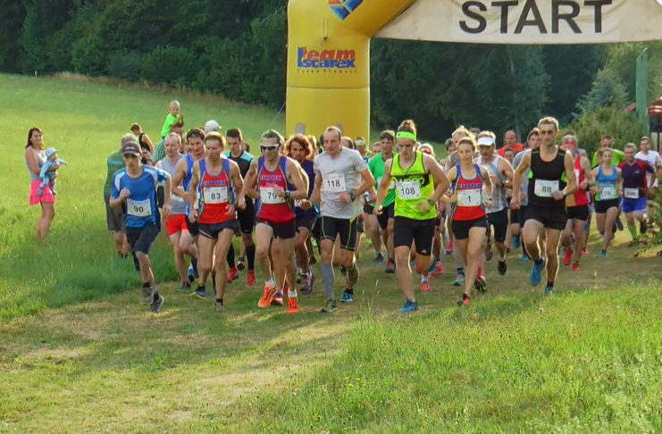 HLAVNÍ ZÁVOD SVINNSKÉHO KROSU OVLÁDL V TÝMECH MÍSTNÍ ISCAREX