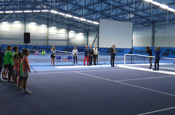 NOVÁ TENISOVÁ HALA BYLA OTEVŘENA, ZAHRÁT SI V NÍ BUDOU MOCI I BADMINTONISTÉ