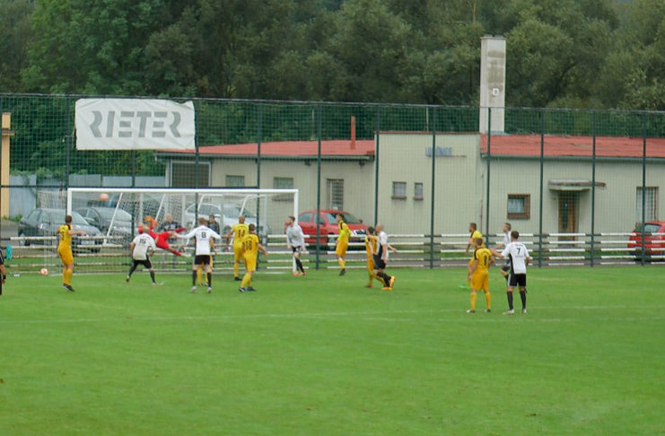 ANI DÉŠŤ NEZABRÁNIL FOTBALISTŮM JISKRY VE VÍTĚZSTVÍ