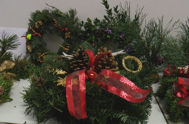 PRODEJNÍ VÝSTAVA A JARMARK NABÍDLY VÝROBKY S VÁNOČNÍ TEMATIKOU