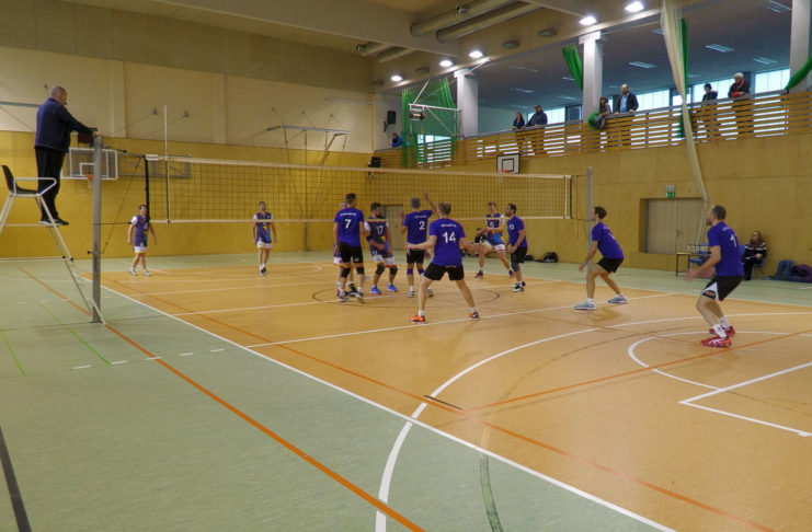 VOLEJBALISTÉ TJ SOKOL KERHARTICE POMĚŘILI SÍLY S TJ SOKOL Č. TŘEBOVÁ II