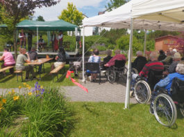 MEZIGENERAČNÍ FESTIVÁLEK LÁKAL NA CIMBÁLOVKU, POHÁDKU NEBO ŠÁŠU