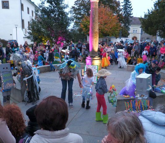 VÝTVARNÝ OBOR ZUŠ PŘEDVEDL NA SLAVNOSTECH SVĚTLA SVÉ VÝTVORY