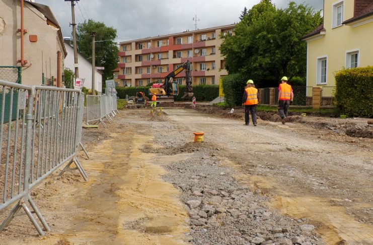 Rekonstrukce Lidické ulice v Lanškrouně míří do druhé etapy, dokončení v říjnu