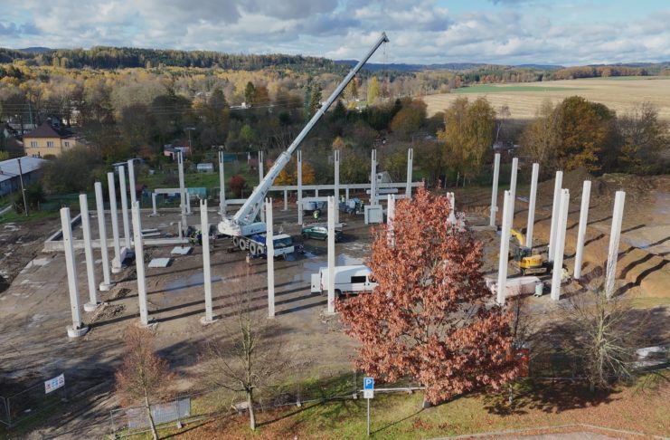 Zatím bez zpoždění a bez vícenákladů. Lanškrounská sportovní hala míří k dokončení v říjnu 2026