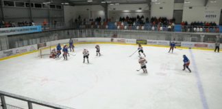 Litomyšl vyrovnala čtvrtfinálovou sérii, Lokomotiva padla 1:3 před zaplněným zimákem