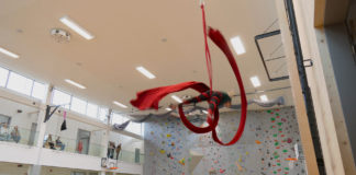 Třetí ročník Aerial Acrobatics Rainbow ukázal sílu, eleganci i odvahu mladých akrobatek