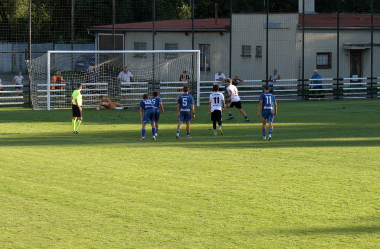 Jiskra pod novým trenérem Mansfeldem remizovala v úvodu čtvrté ligy s Turnovem 2:2