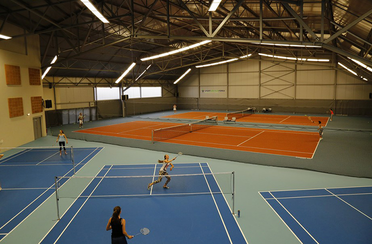 Start amatérské tenisové a badmintonové ligy