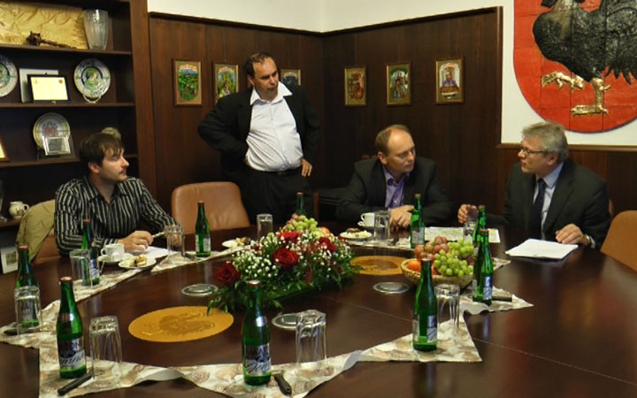 POSLANEC JUNEK NA RADNICI O R35