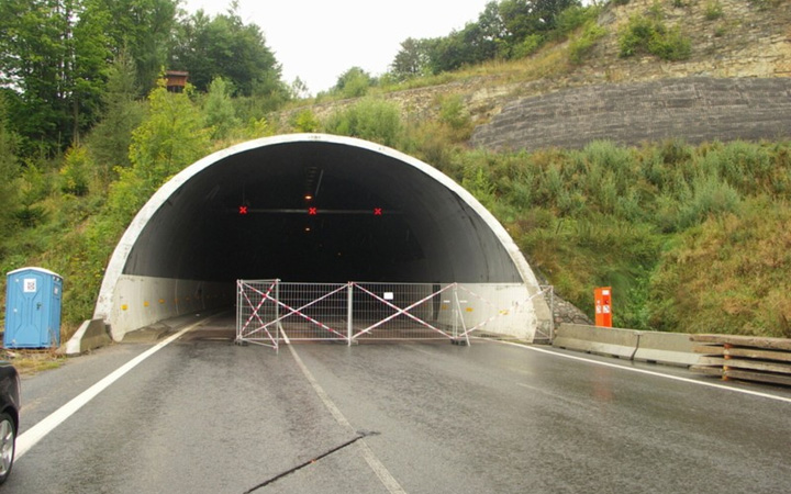 HŘEBEČSKÝ TUNEL SE 15. ŘÍJNA UZAVŘE
