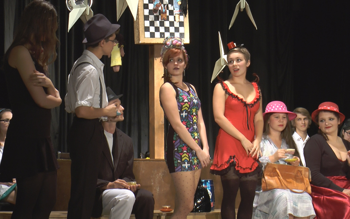 DIVADELNÍ KLUB ŠKEBLE UVEDL HRU LOVENÍ KARLÍKA