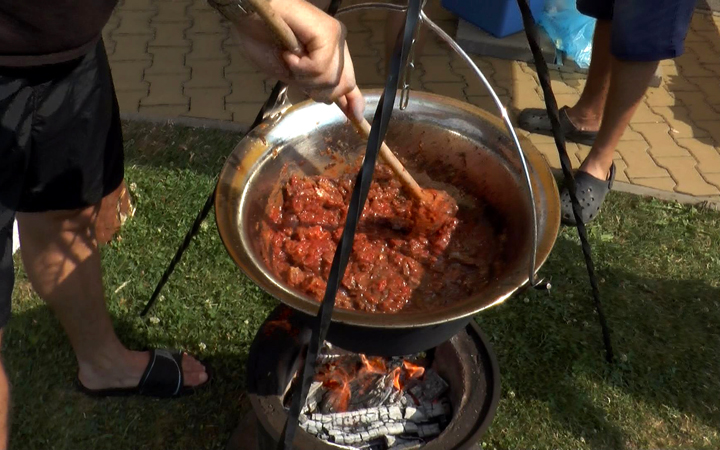 NEJCHUTNĚJŠÍ GULÁŠ UVAŘILI “DEGÉNI”