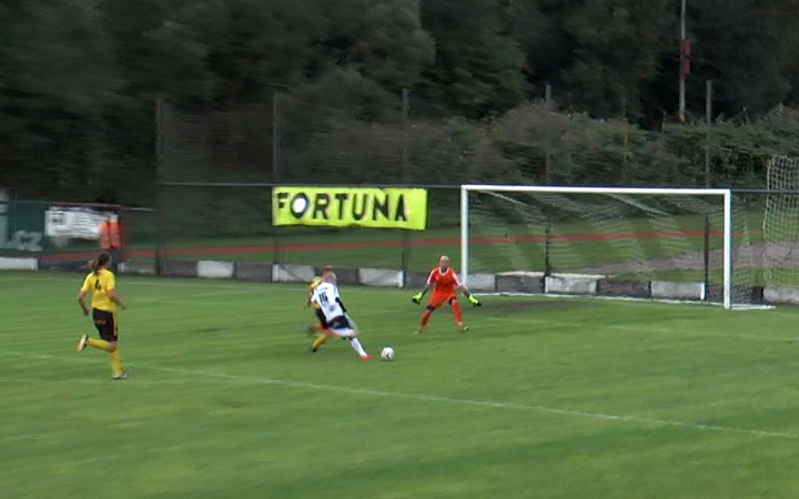 FOTBALISTÉ JISKRY PŘIPRAVILI O BODY LÍDRA TABULKY