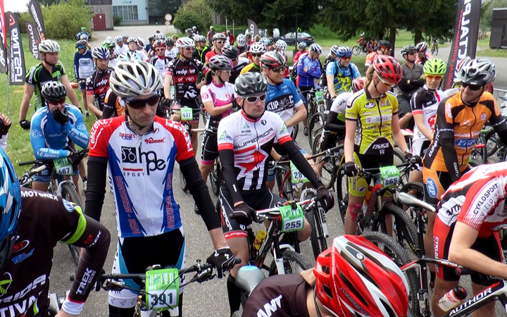 DRAMATICKOU KONCOVKU “BIKEMARATHONU” ZVLÁDL NEJLÉPE FILIP ADEL