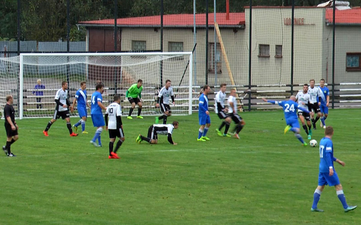 FOTBALISTÉ JISKRY POKRAČUJÍ VE VÍTĚZNÉM TAŽENÍ