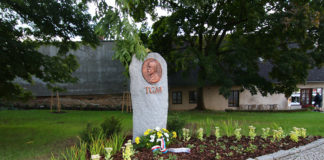 V ÚSTÍ NAD ORLICÍ BYL ODHALEN POMNÍK TOMÁŠE GARRIGUA MASARYKA