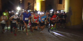 NOČNÍ BĚH ULICEMI MĚSTA OVLÁDLI PATRIK VEBR A TEREZA KALOUSOVÁ