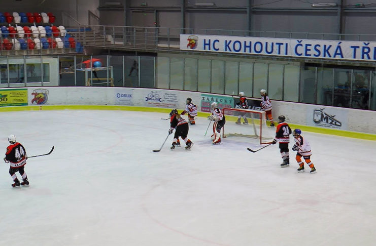 HOKEJOVÝ DUEL STARŠÍCH ŽÁKŮ NABÍDL 7 BRANEK, RADOVAL SE LANŠKROUN