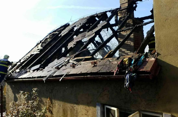 PŘI POŽÁRU DOMU BYL POPÁLEN MUŽ