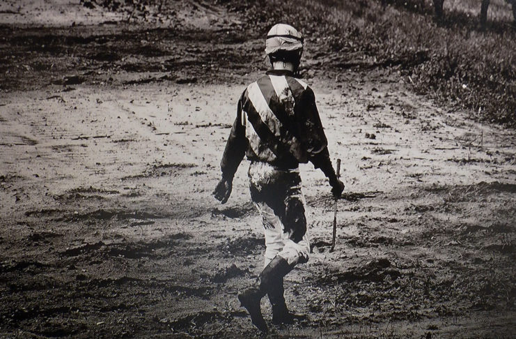 DO MALÉ SCÉNY NA DOSTIHY, PROBÍHÁ VÝSTAVA SNÍMKŮ ROMANA VONDROUŠE