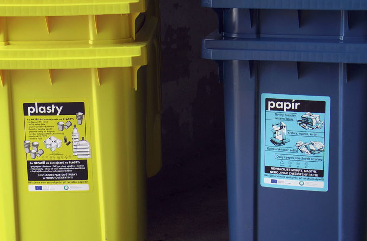 RADNICE ZAVÁDÍ NOVÝ SYSTÉM TŘÍDĚNÍ ODPADU “DOOR TO DOOR”