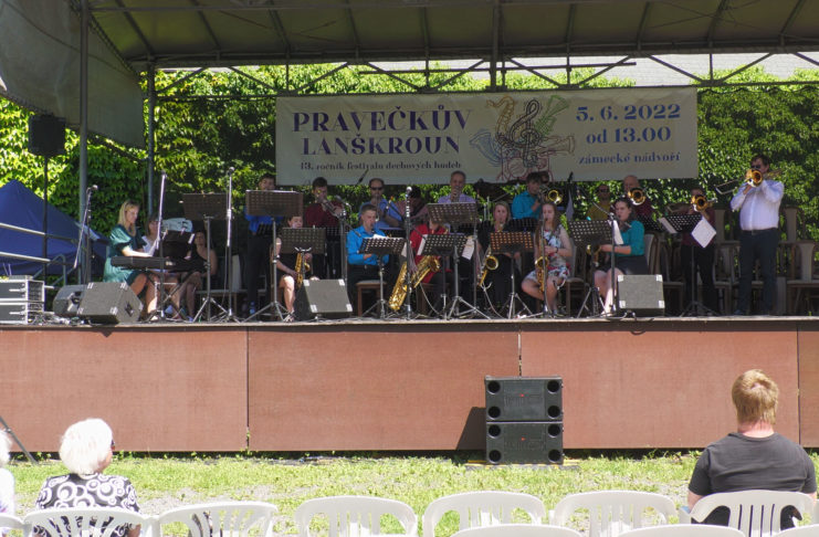 NÁDVOŘÍ ZÁMKU HOSTILO 43. ROČNÍK FESTIVALU PRAVEČKŮV LANŠKROUN