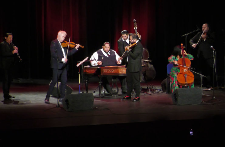 ZAČAL 25. BENNEWITZ FESTIVAL, OTEVŘEL HO J. SVĚCENÝ A CIGÁNSKI DIABLI