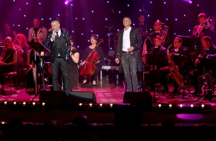Pirate Swing Band s Ledeckým roztančili Roškotovo divadlo