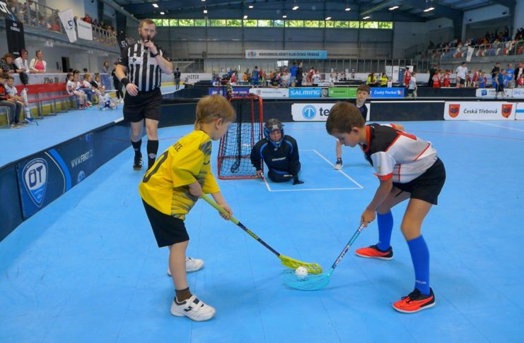 Dny florbalu v České Třebové sklidily úspěch, přilákaly 2300 účastníků