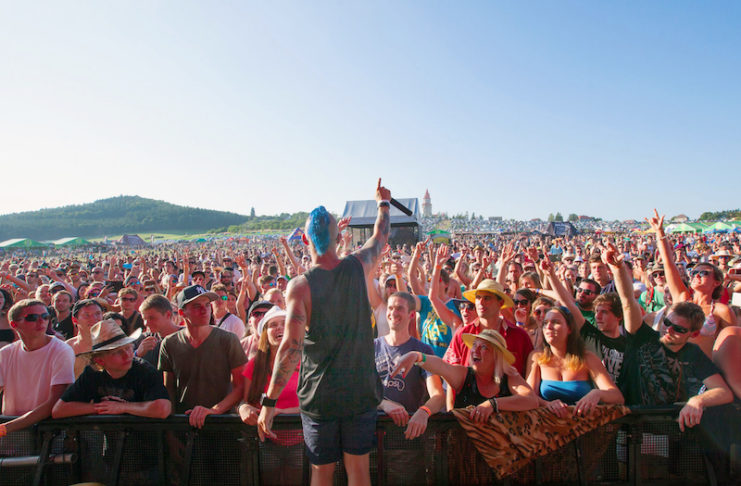 Dvacetiletý festival Hrady CZ dobývá Bouzov s Kabátem a Benem Cristovao