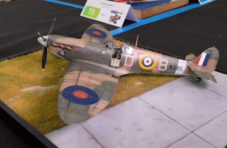 Pavel Behenský z Kostelce nad Orlicí ovládl prestižní soutěž modelářů, Českotřebovský vehikl lákal stovky exponátů