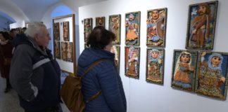 Unikátní soubor reliéfů českých panovníků zdobí lanškrounské muzeum, autorka získala rekordní zápis