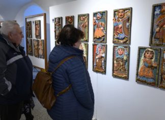 Unikátní soubor reliéfů českých panovníků zdobí lanškrounské muzeum, autorka získala rekordní zápis