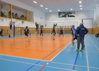 Českotřebovský zimní stadion se proměnil v ledové divadlo, zlatý Tadeáš porazil 200 soupeřů