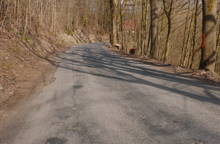 Silnice ve Skuhrově se dočká opravy, práce za 55 milionů začnou v květnu