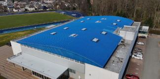 Střecha českotřebovského zimního stadionu je na hraně, město připravuje opravu