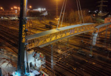 Nad kolejištěm v České Třebové vyrostla nová lávka pro pěší, provizorní zprovoznění je naplánováno na červen