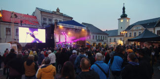 Tublatanka rozparádila Mírové náměstí, festival Město v pohybu 2026 v Ústí nad Orlicí uzavřeli The Backwards
